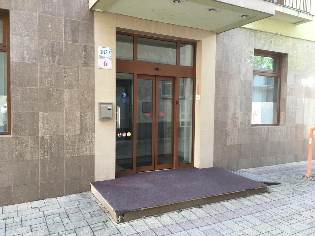 Apartman Darmon Пиещани Екстериор снимка